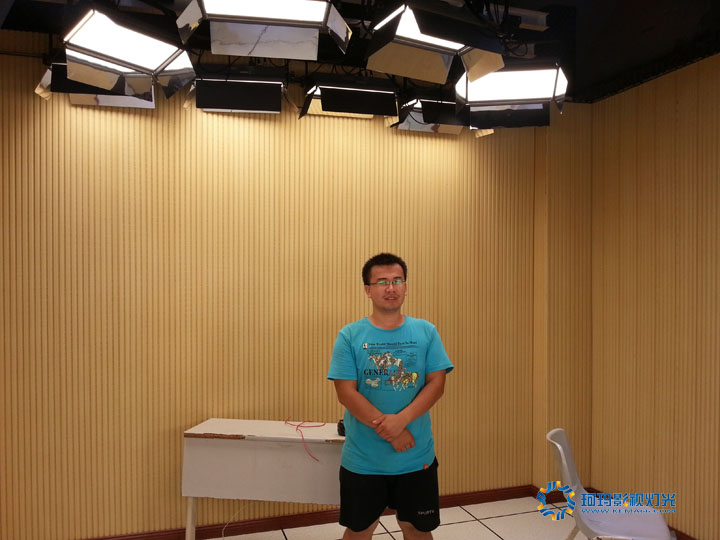武汉珂玛海南省演播室灯光施工人员