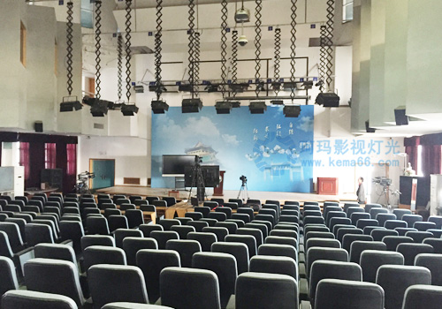 武汉大学网络教育学院演播室灯光项目