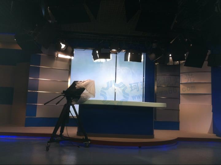云南安宁电视台演播室灯光装修