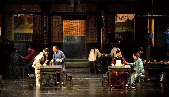 话剧《茶馆》舞台灯光图 话剧《茶馆》舞台灯光图