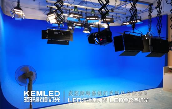 新疆和田地区教育学院虚拟演播室灯光图 新疆和田地区教育学院虚拟演播室灯光图