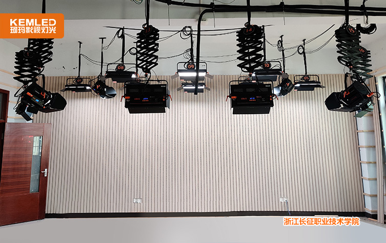 演播室灯具