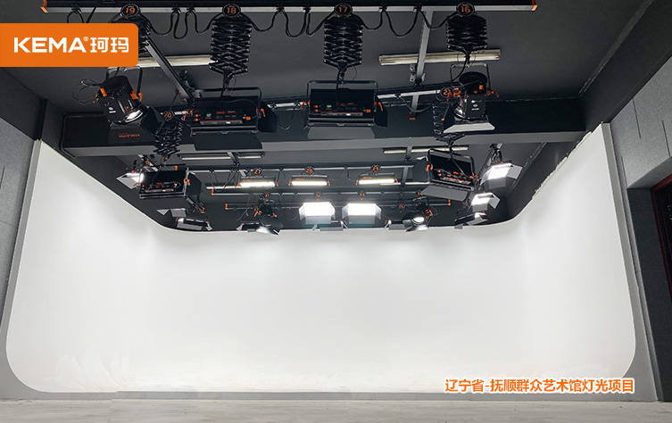 虚拟演播厅灯光