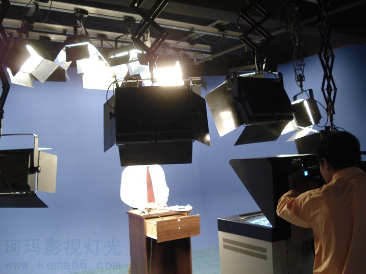 武汉长江网虚拟演播室灯光效果图一