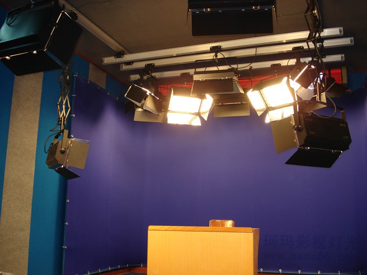 武汉大学团委未来演播室灯光效果图一