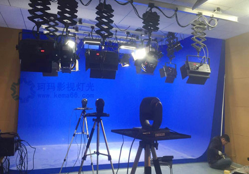 江汉大学LED演播室灯光效果图