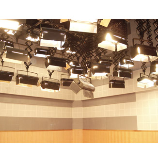 安徽宣城电视台77平米虚拟演播室灯光