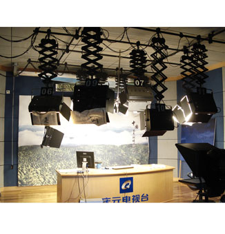 浙江庆元电视台48平米新闻演播室灯光