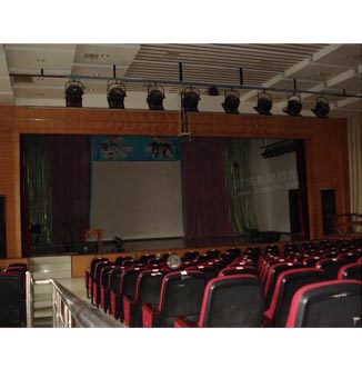 武汉城市职业技术学院校园舞台灯光改造