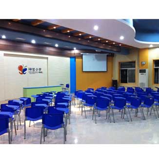 校园:多功能教室灯光-神龙小学