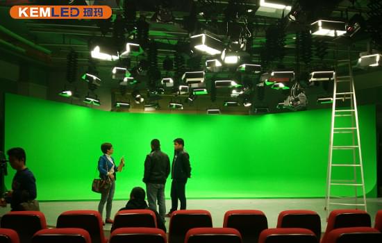 湖南师范大学校园电视台虚拟演播室灯光工程案例