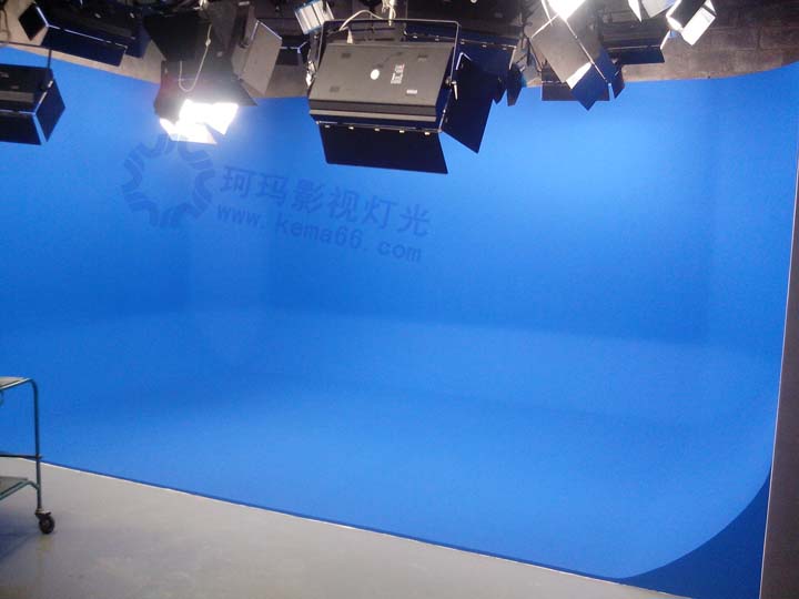 大连庄河电视台虚拟演播室灯光安装