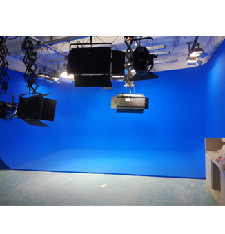 新疆和田教育学院演播室灯光+蓝箱安装项目